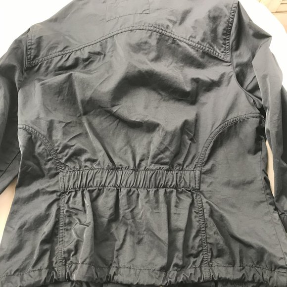 White House Black Market Black Ruffled Lapel Light Nylon Jacket Size 14 - Picture 8 of 10